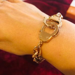 NOGU Gold Handcuff bracelet
